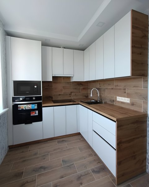 �������� "NIKOLAS GROUP" -  ������ ����� �����